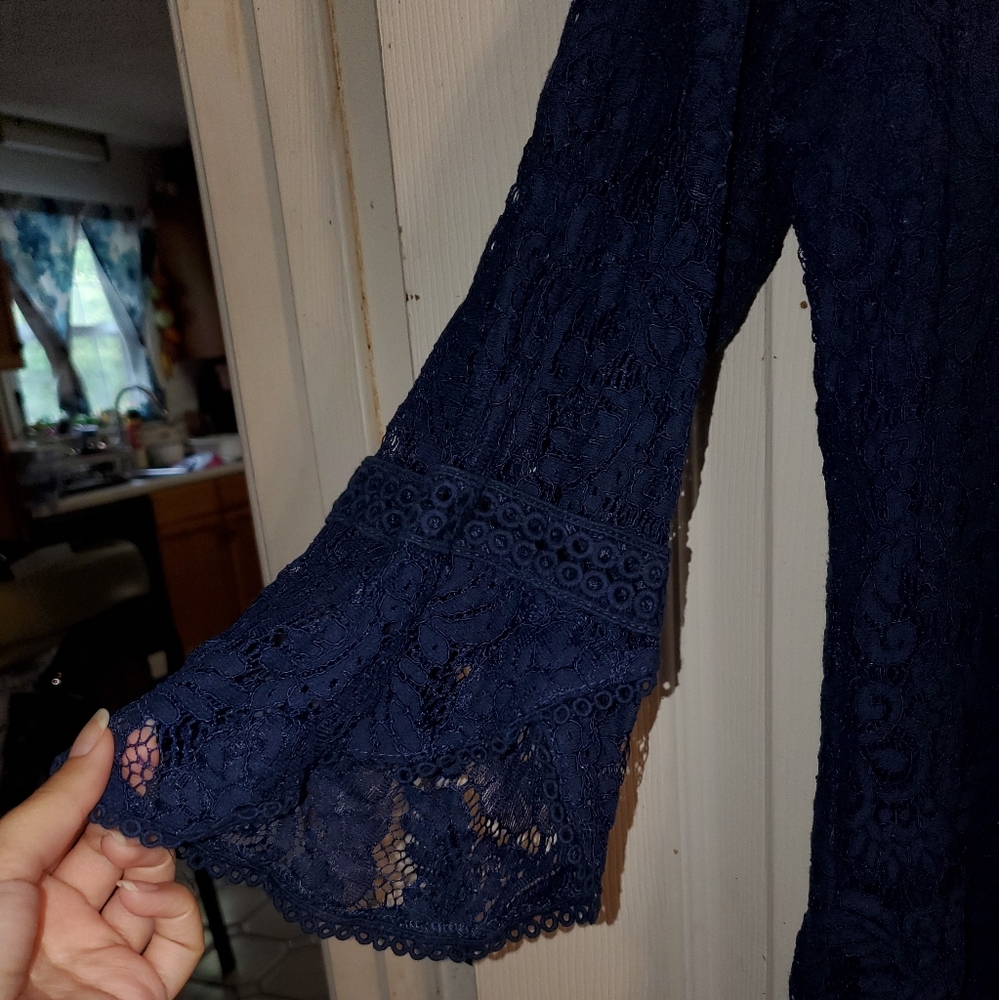 5 for $25 | Rafaella Floral Lace Crochet Neck Quarter Sleeve Blouse *Slight Flaw - Picture 4 of 10